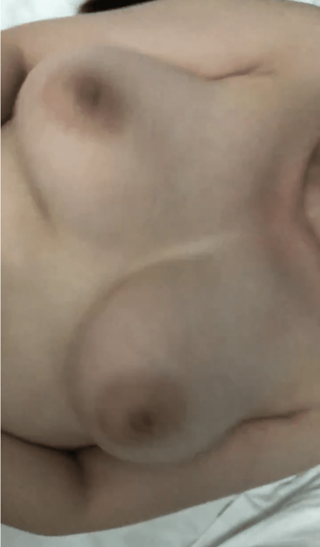 Khó cưỡng … Cặp vú lắc như động đất